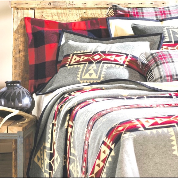 ROOTS Pendleton inspiration in my closet 🤩 - Picture 2 of 3